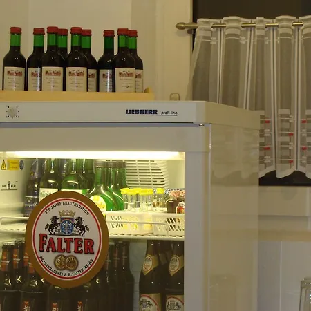 Πανσιόν Drei Tannen 4*